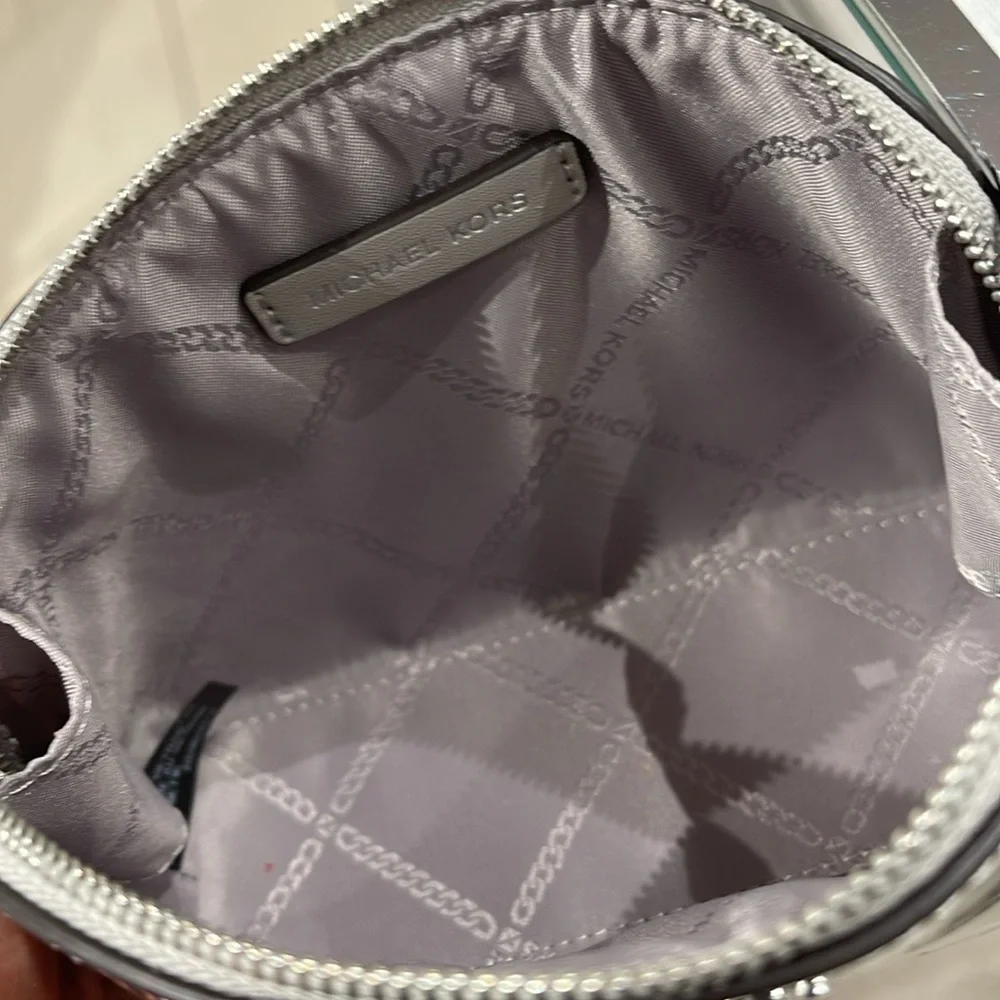 Michael Kors Empire Sm Metallic Crocodile Embossed Leather Travel Pouch Silver